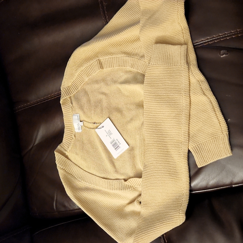 Cropped sweater